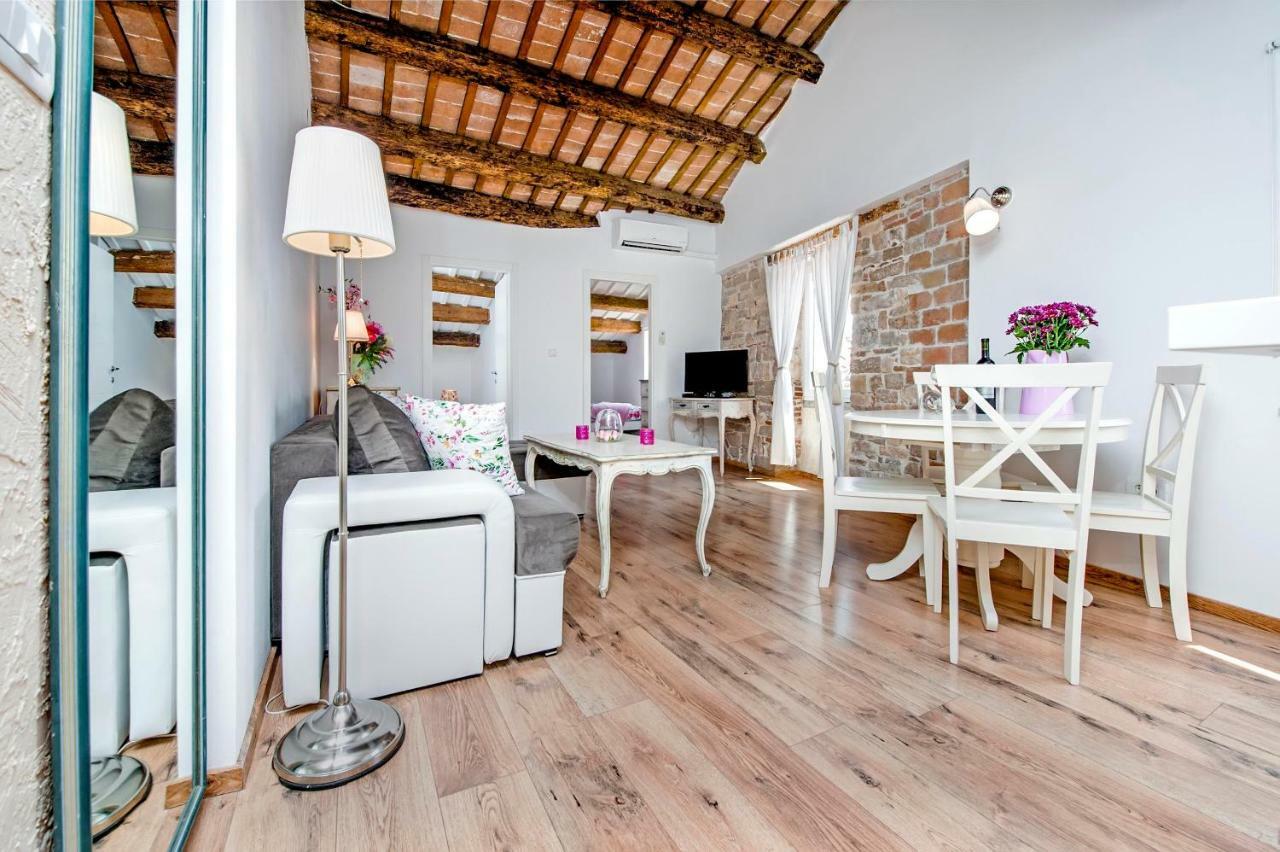 Apartment Casa Alek 罗维尼 外观 照片