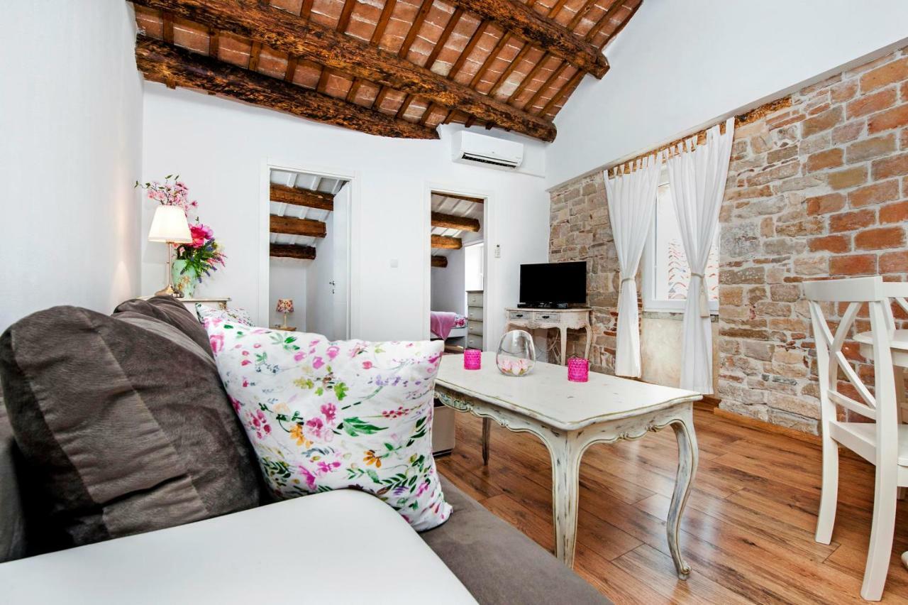 Apartment Casa Alek 罗维尼 外观 照片